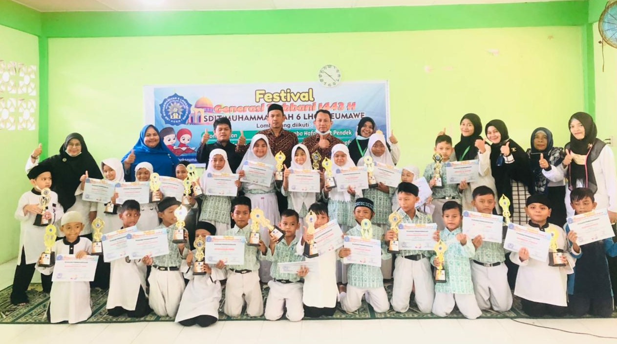 Foto Bagi Hadiah Festival
